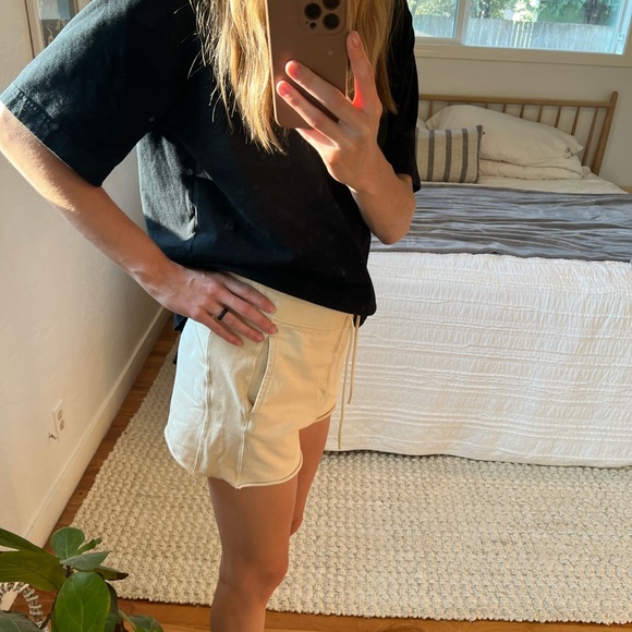 yellowish sweat shorts from joy-lab 🌟 - Picture 4 of 5